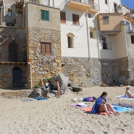 Balcone Sulla Spiaggia Cefalu Exterior photo